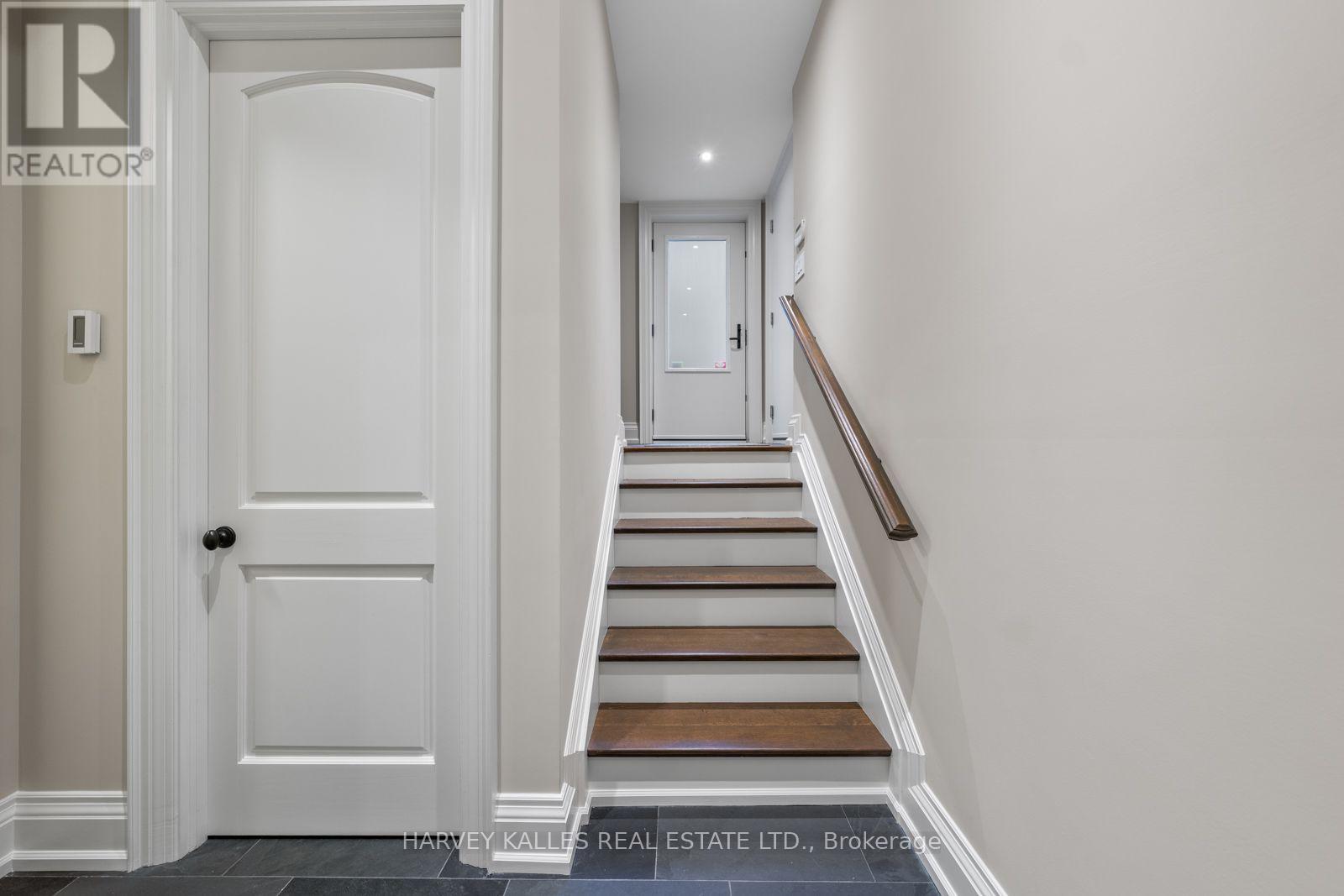 40 Sultana Avenue, Toronto, Ontario  M6A 1T1 - Photo 37 - C13813886