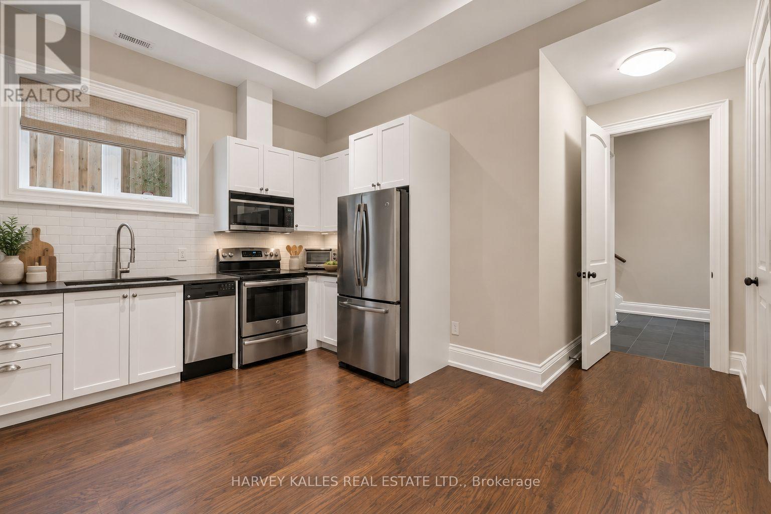 40 Sultana Avenue, Toronto, Ontario  M6A 1T1 - Photo 38 - C13813886