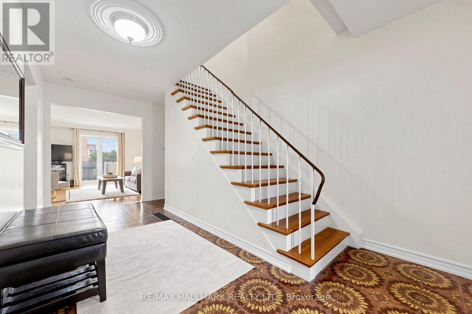 96b Laurel Avenue, Toronto, Ontario  M1K 3J9 - Photo 17 - E13813570