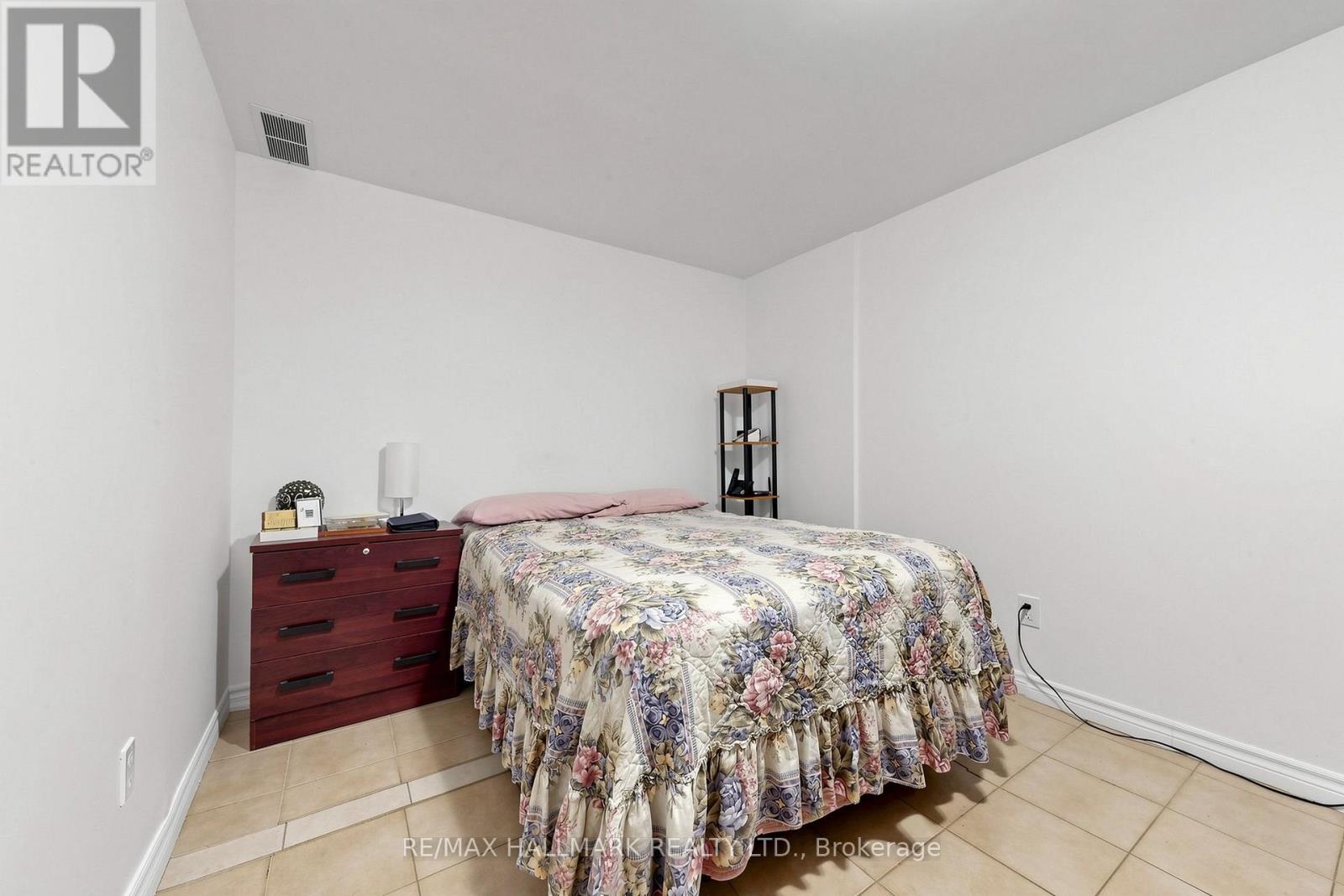 96b Laurel Avenue, Toronto, Ontario  M1K 3J9 - Photo 31 - E13813570