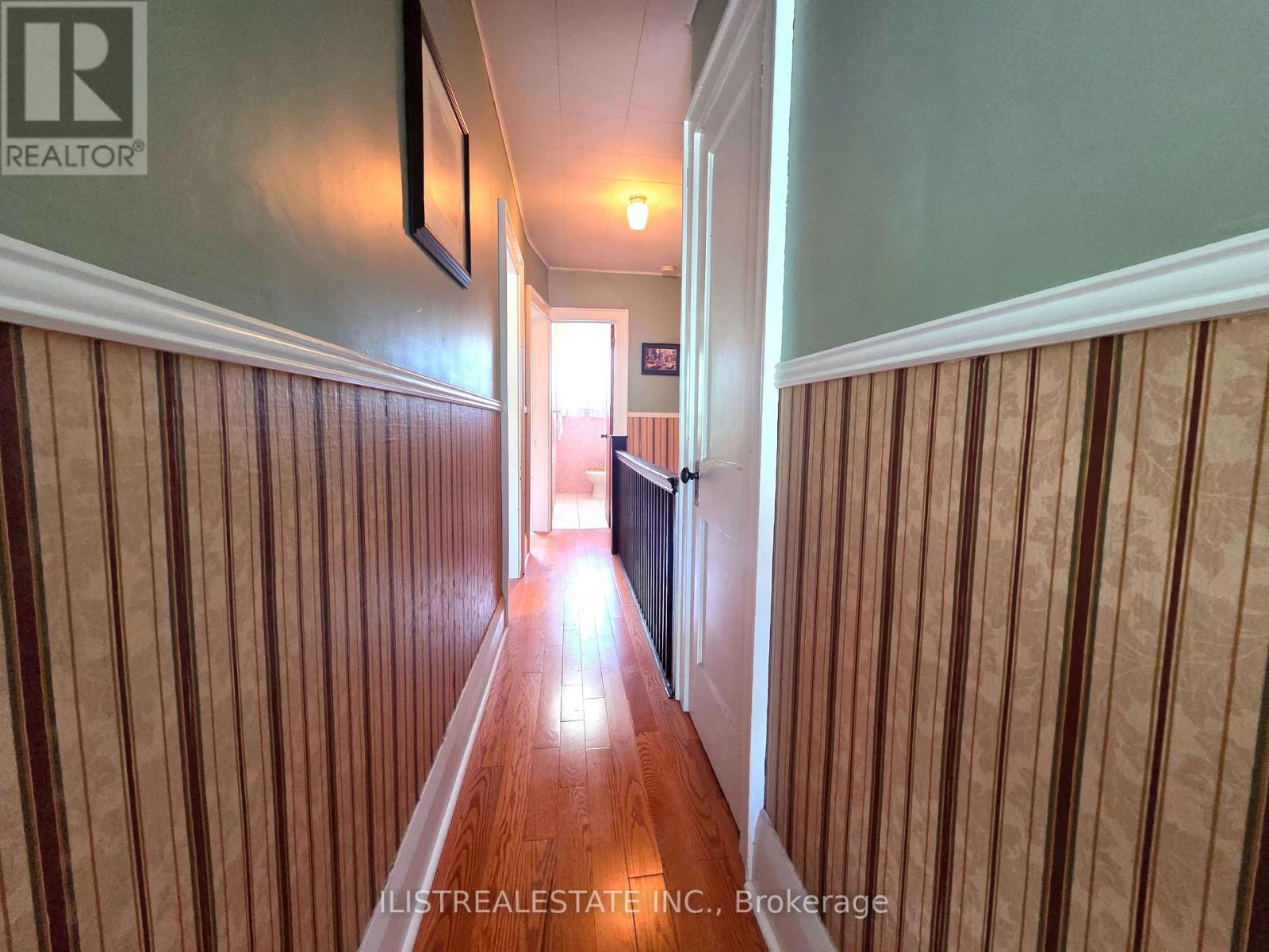 213 Blantyre Avenue, Toronto, Ontario  M1N 2R7 - Photo 13 - E13813636