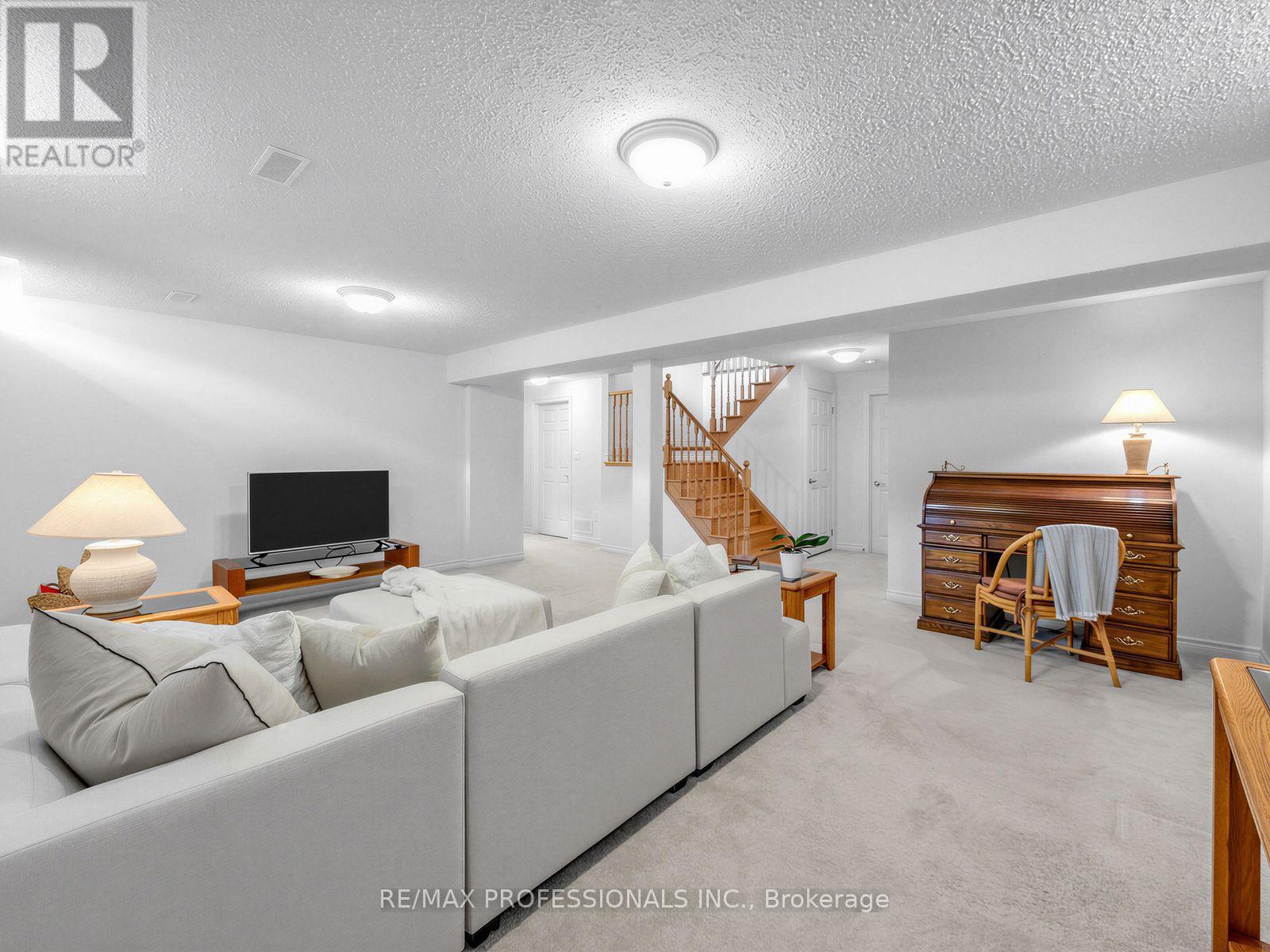360 Britannia Avenue E, Oshawa, Ontario  L1L 0B2 - Photo 39 - E13813672