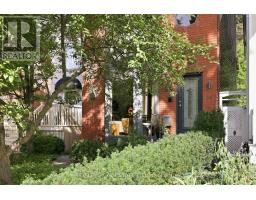 22 CAVELL AVENUE, Toronto, Ontario