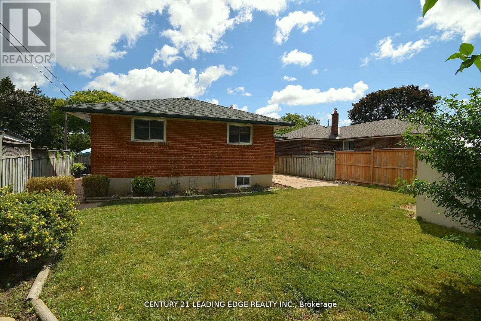 84 Allanford Road, Toronto, Ontario  M1T 2N5 - Photo 6 - E13813854