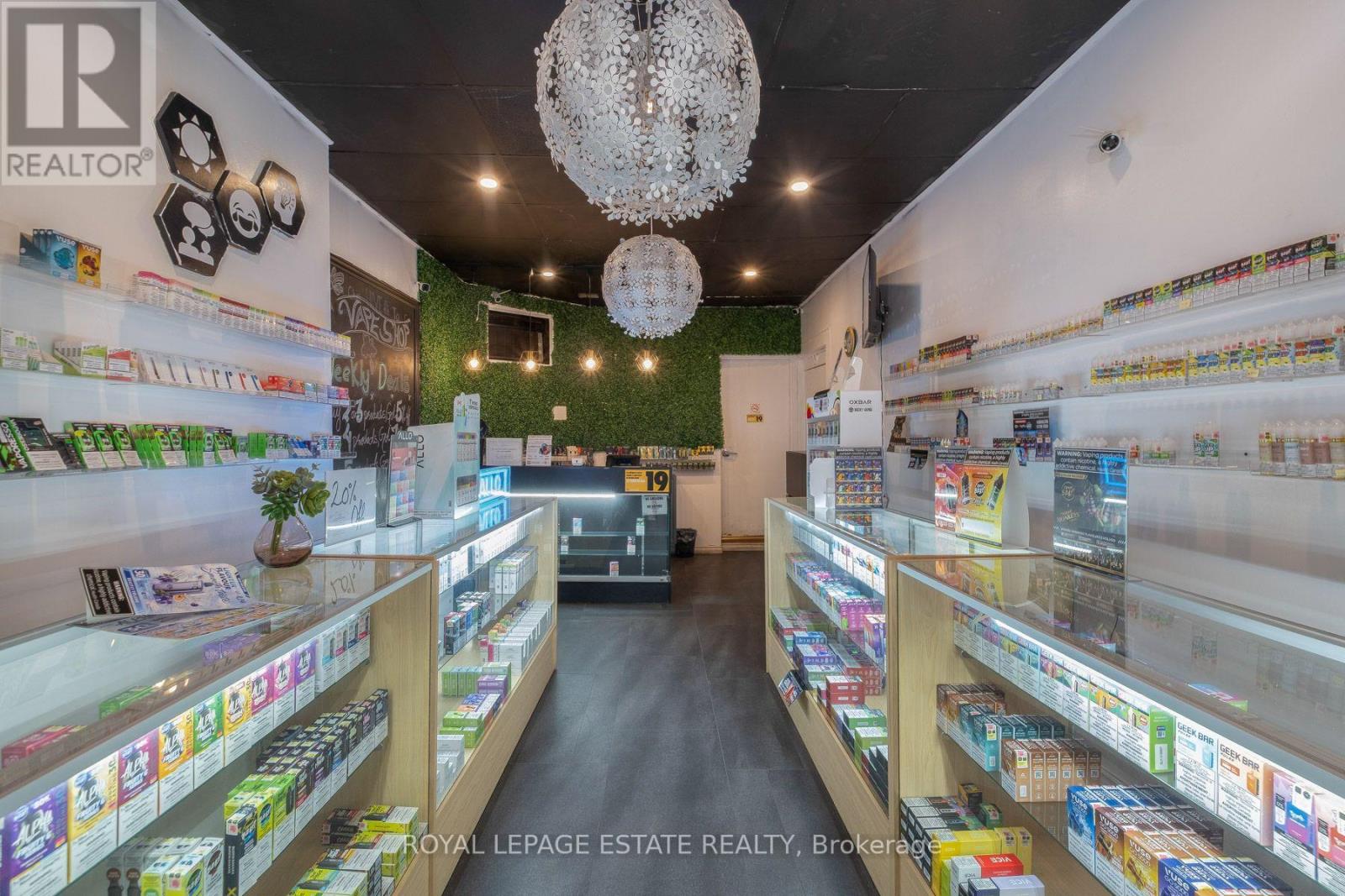 1562 Queen Street E, Toronto, Ontario  M4L 1E9 - Photo 7 - E13813862