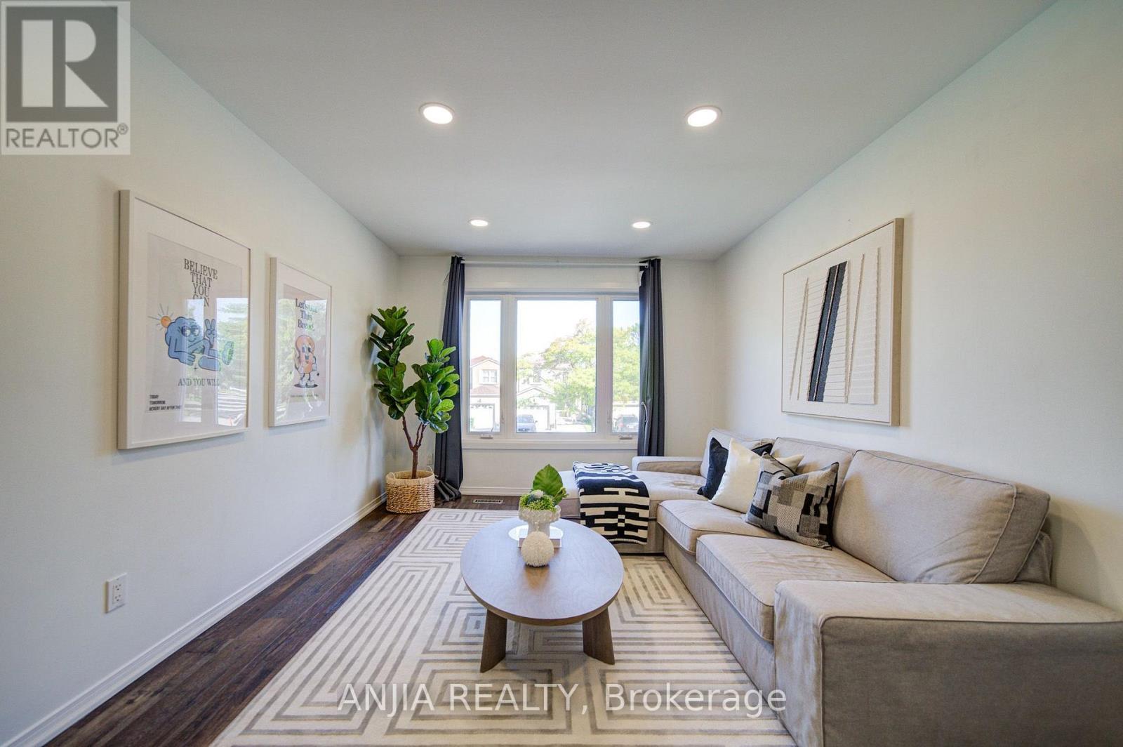 63 Enchanted Hills Crescent, Toronto, Ontario  M1V 3N9 - Photo 13 - E13813866