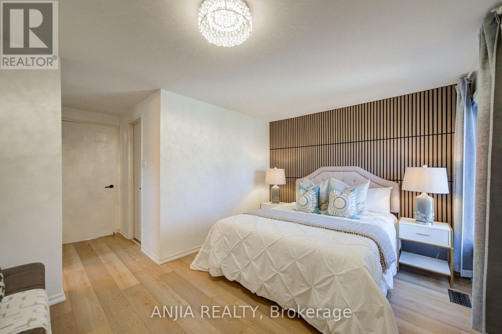 63 Enchanted Hills Crescent, Toronto, Ontario  M1V 3N9 - Photo 32 - E13813866