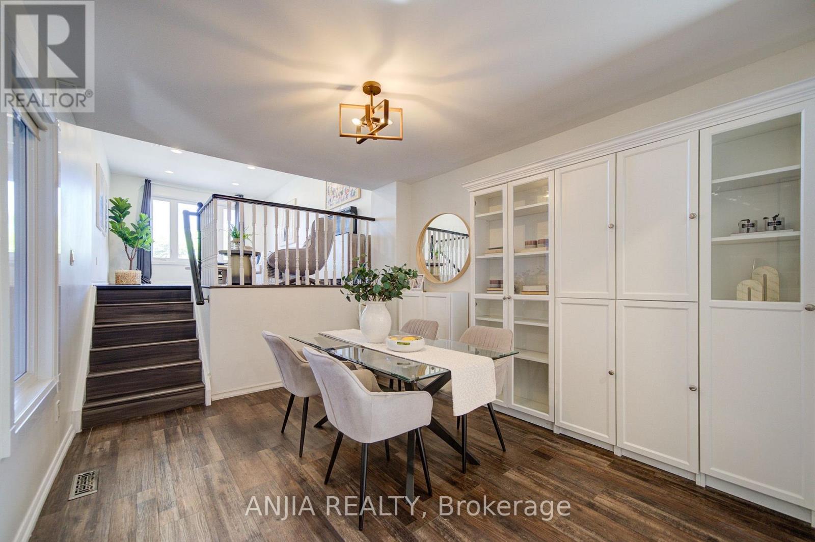 63 Enchanted Hills Crescent, Toronto, Ontario  M1V 3N9 - Photo 8 - E13813866