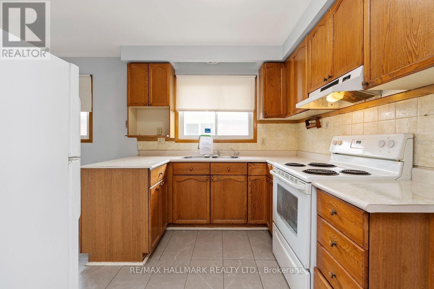 3 Pindar Crescent, Toronto, Ontario  M2J 3L3 - Photo 7 - C13800350