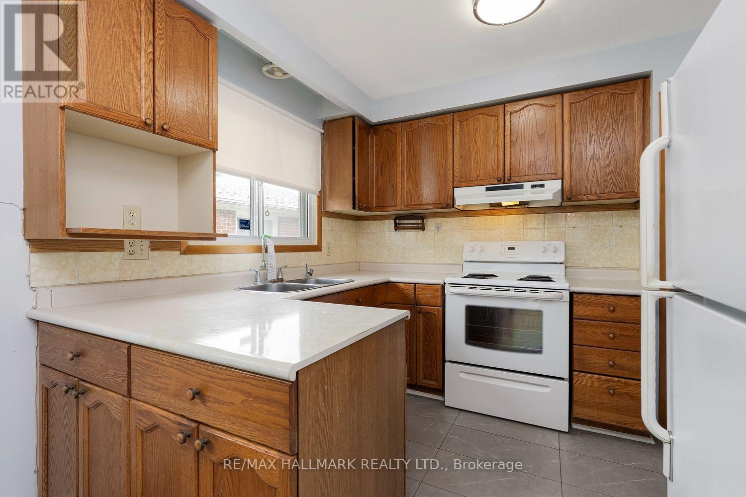 3 Pindar Crescent, Toronto, Ontario  M2J 3L3 - Photo 9 - C13800350
