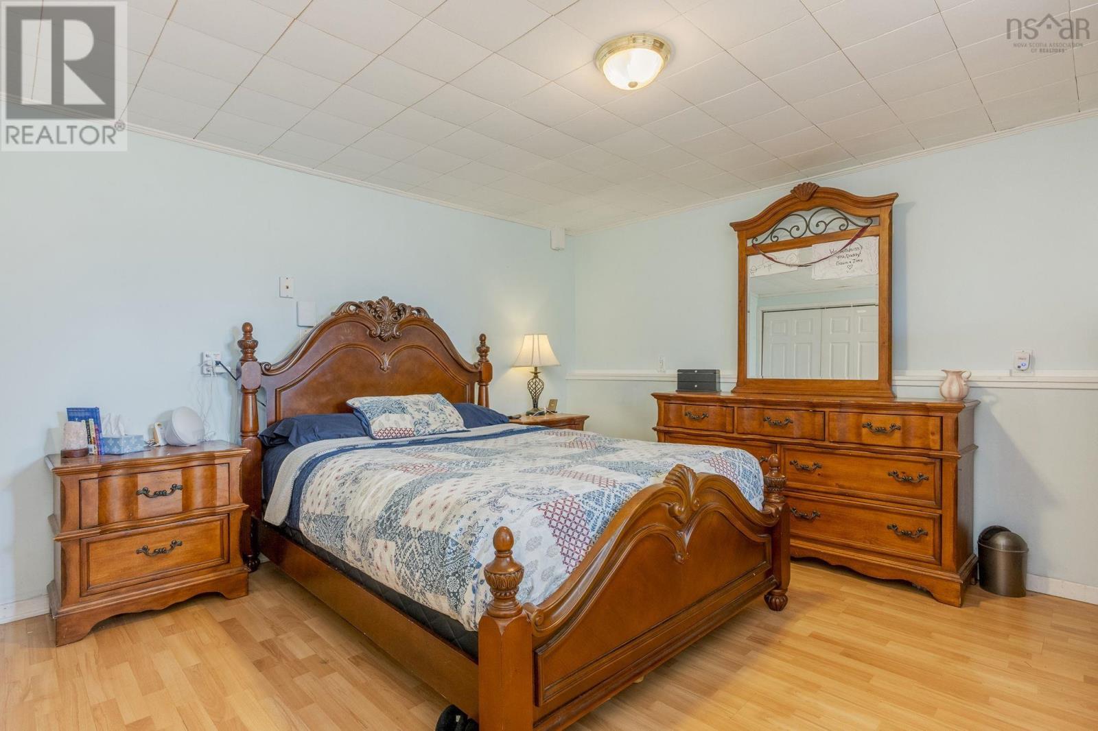 40 Mount Hanley Road photo 31