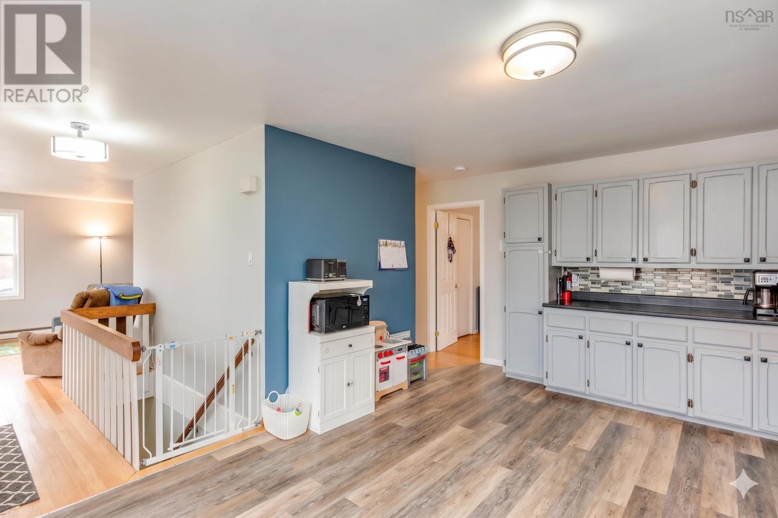 40 Mount Hanley Road photo 28