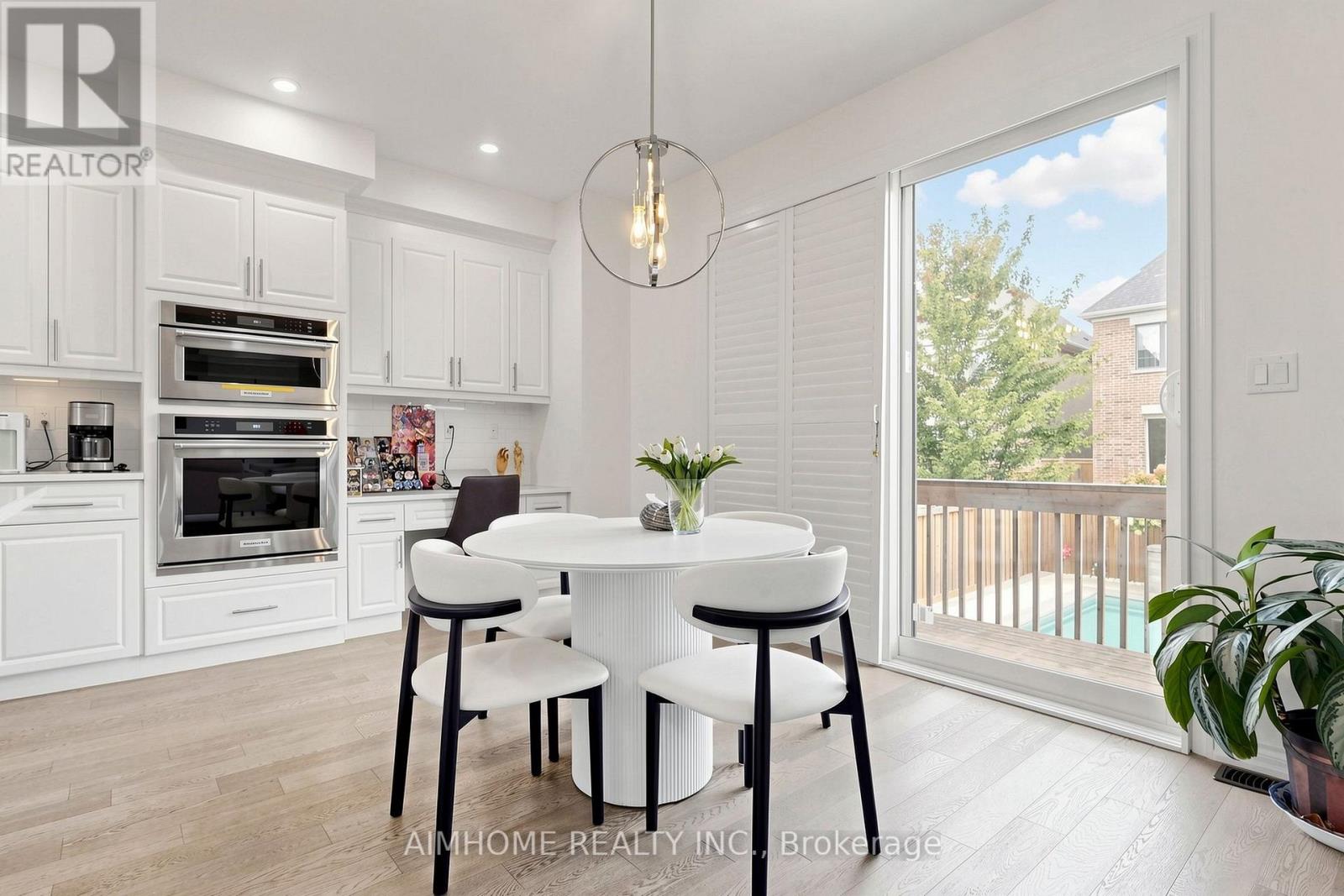 48 Pierre Berton Boulevard, Vaughan, Ontario  L0J 1C0 - Photo 11 - N13813696