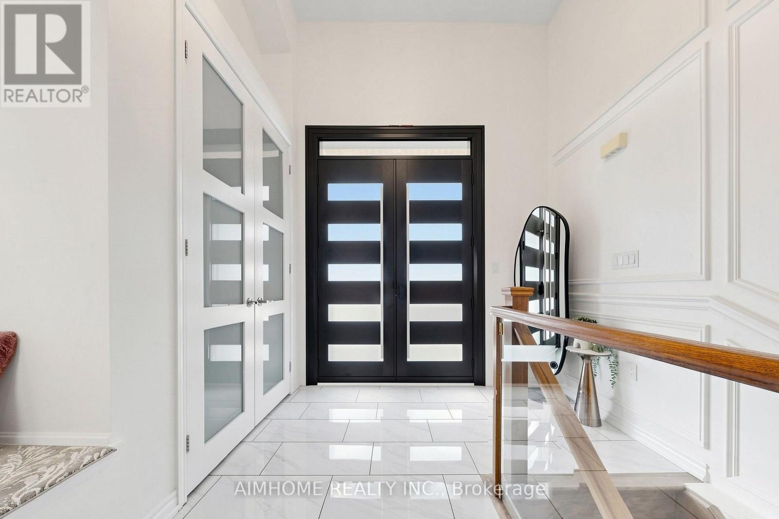 48 Pierre Berton Boulevard, Vaughan, Ontario  L0J 1C0 - Photo 3 - N13813696