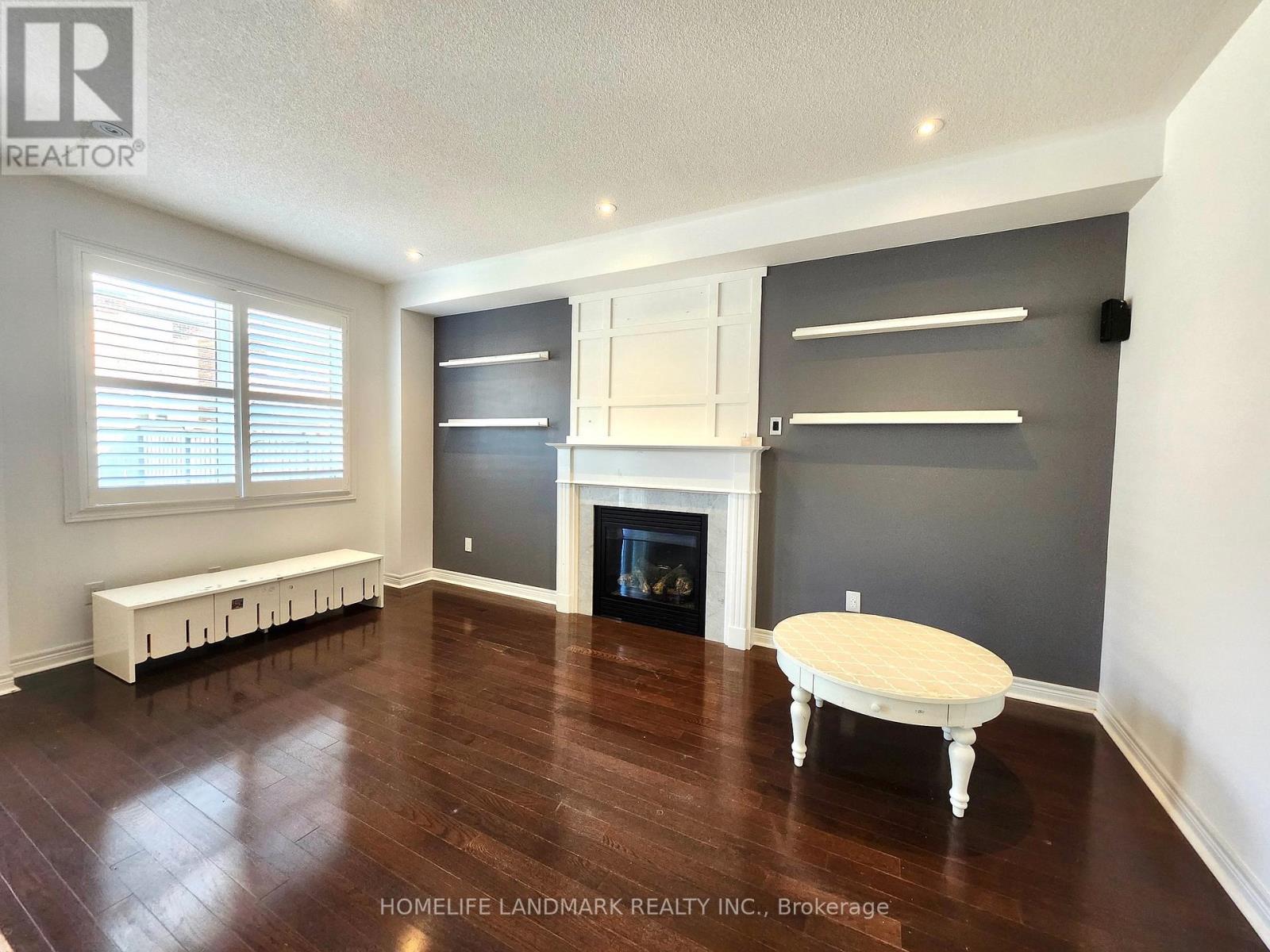 8 Church View Avenue, Markham (Victoria Manor-Jennings Gate), Ontario  L6C 0L6 - Photo 4 - N13813876