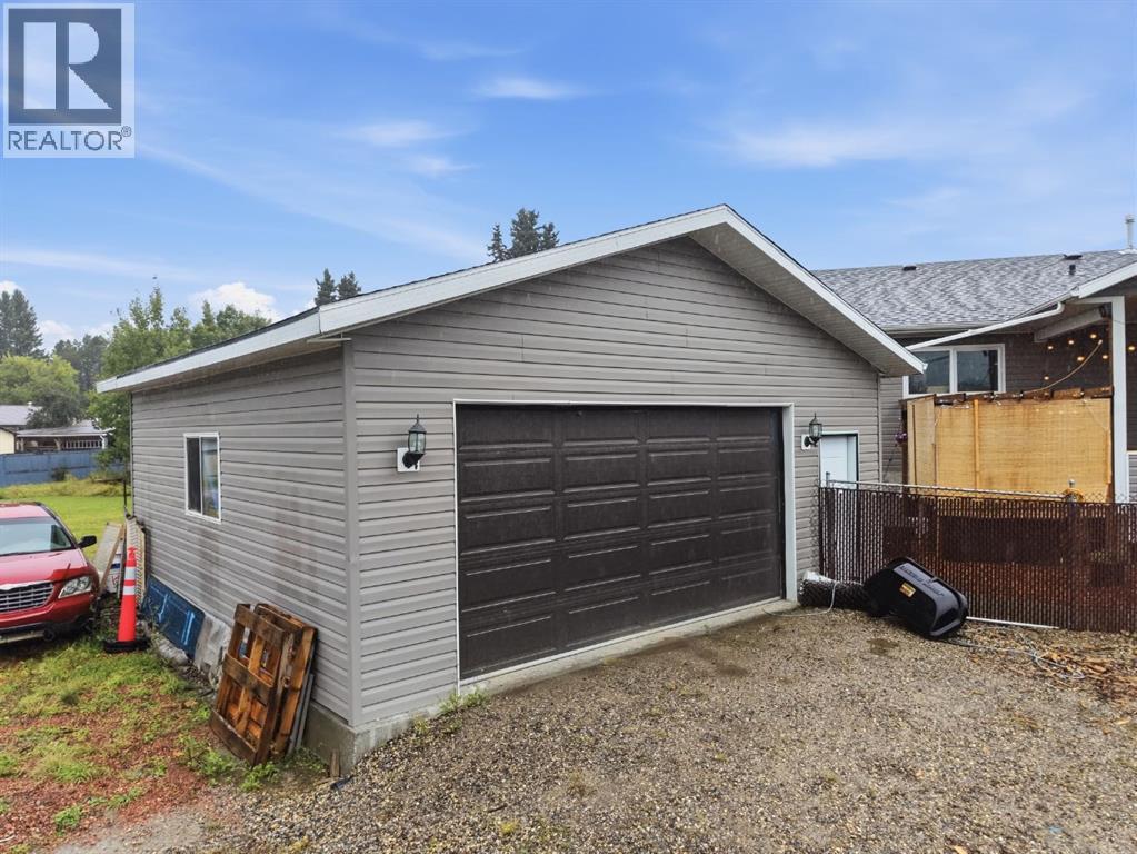 5121 52 St Court, Caroline, Alberta  T0M 0M0 - Photo 39 - A2343471