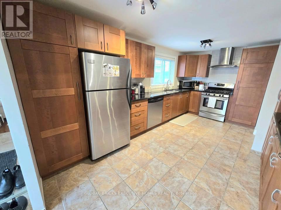 Main - 27 Browning Trail, Barrie (Letitia Heights), Ontario  L4N 5A5 - Photo 4 - S13813596