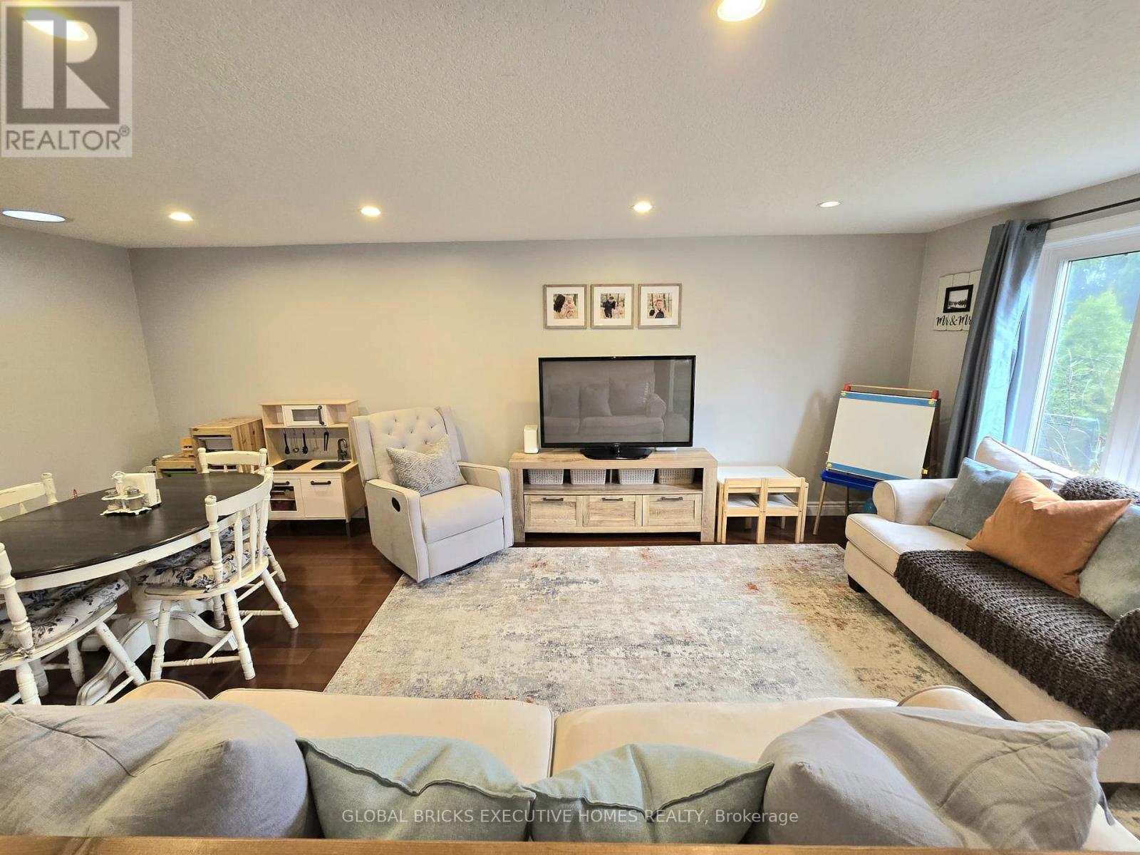 Main - 27 Browning Trail, Barrie (Letitia Heights), Ontario  L4N 5A5 - Photo 6 - S13813596