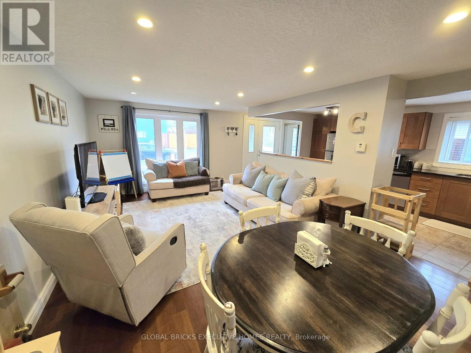 Main - 27 Browning Trail, Barrie (Letitia Heights), Ontario  L4N 5A5 - Photo 7 - S13813596