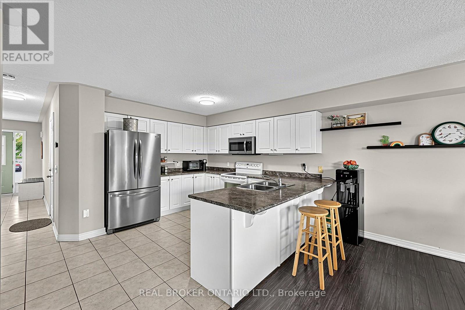 65 Pearl Drive, Orillia, Ontario  L3V 0A6 - Photo 5 - S13813638
