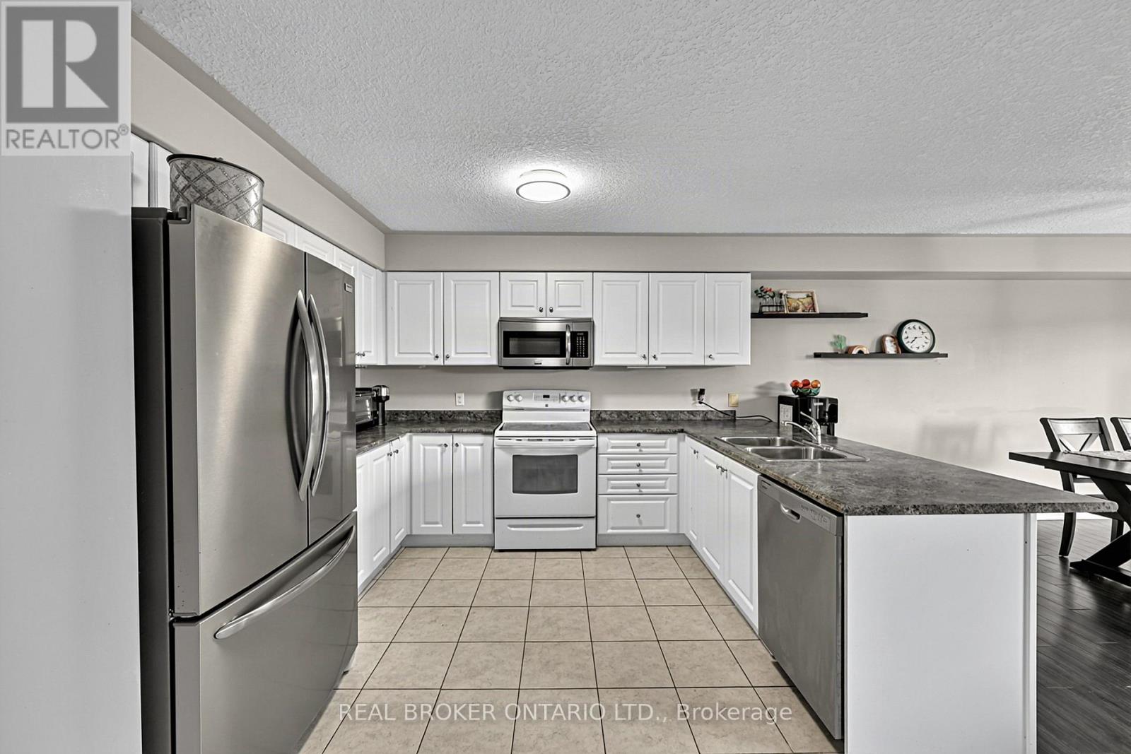 65 Pearl Drive, Orillia, Ontario  L3V 0A6 - Photo 6 - S13813638