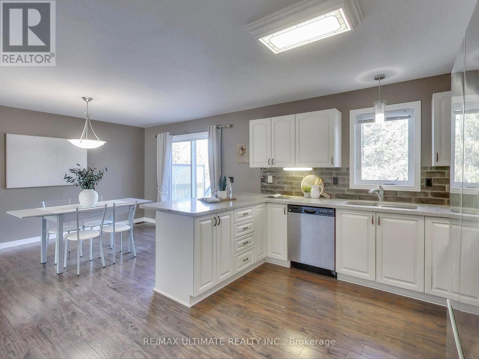 71 61st Street S, Wasaga Beach, Ontario  L9Z 2Z3 - Photo 10 - S13813794