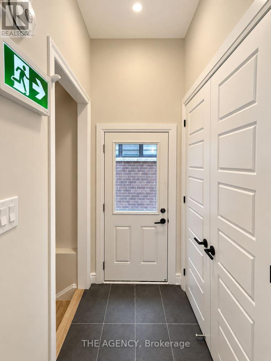 1250 Stirling Todd Terrace, Milton, Ontario  L9E 2E5 - Photo 4 - W13813624