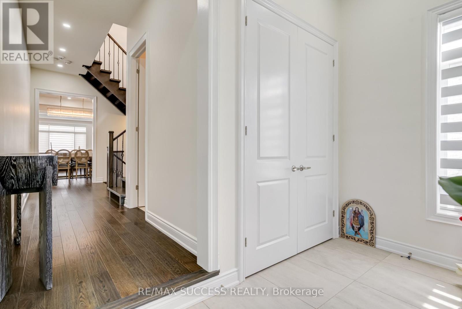 62 Threshing Mill Boulevard, Oakville (Go Glenorchy), Ontario  L6H 7C5 - Photo 6 - W13813770