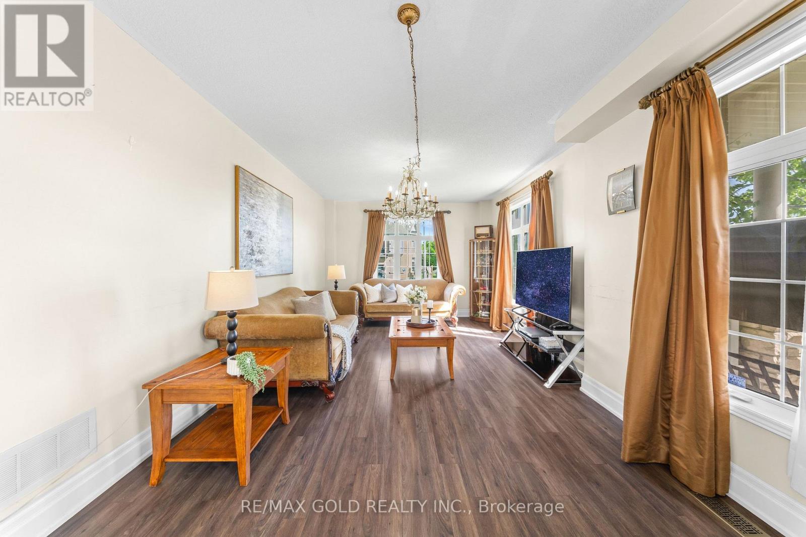 261 Mountainash Road, Brampton (Sandringham-Wellington), Ontario  L6R 3M3 - Photo 12 - W13813798