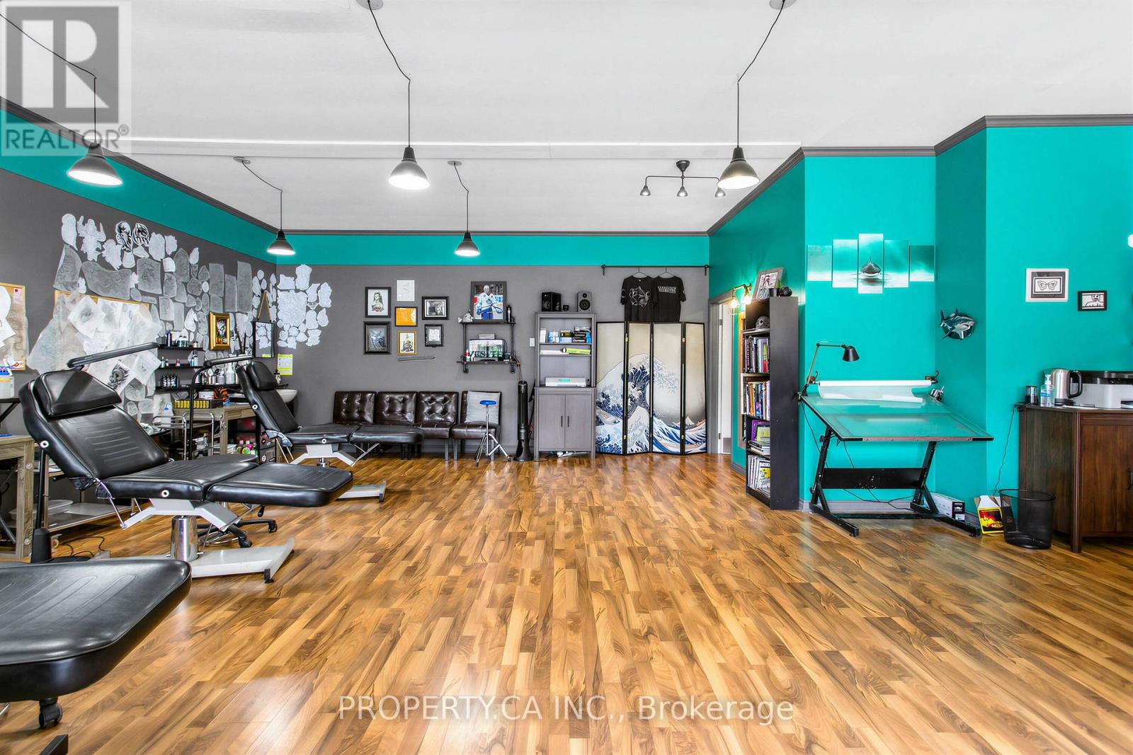 420 Royal York Road, Toronto, Ontario  M8Y 2R9 - Photo 4 - W13813908