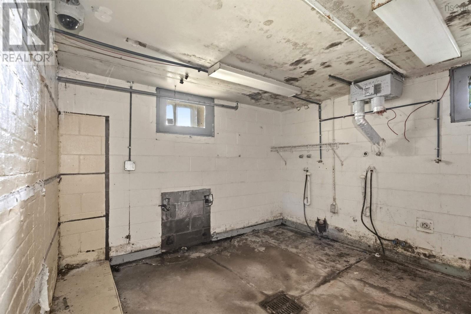 1 Lawrence Street, Amherst, Nova Scotia  B4H 3G4 - Photo 32 - 202619074