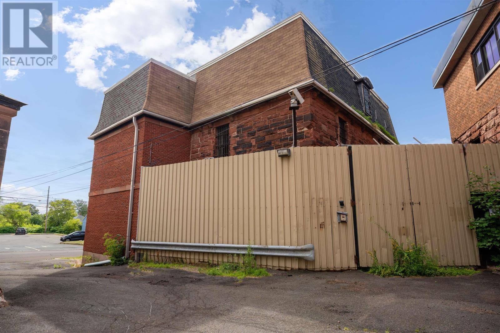 1 Lawrence Street, Amherst, Nova Scotia  B4H 3G4 - Photo 5 - 202619074