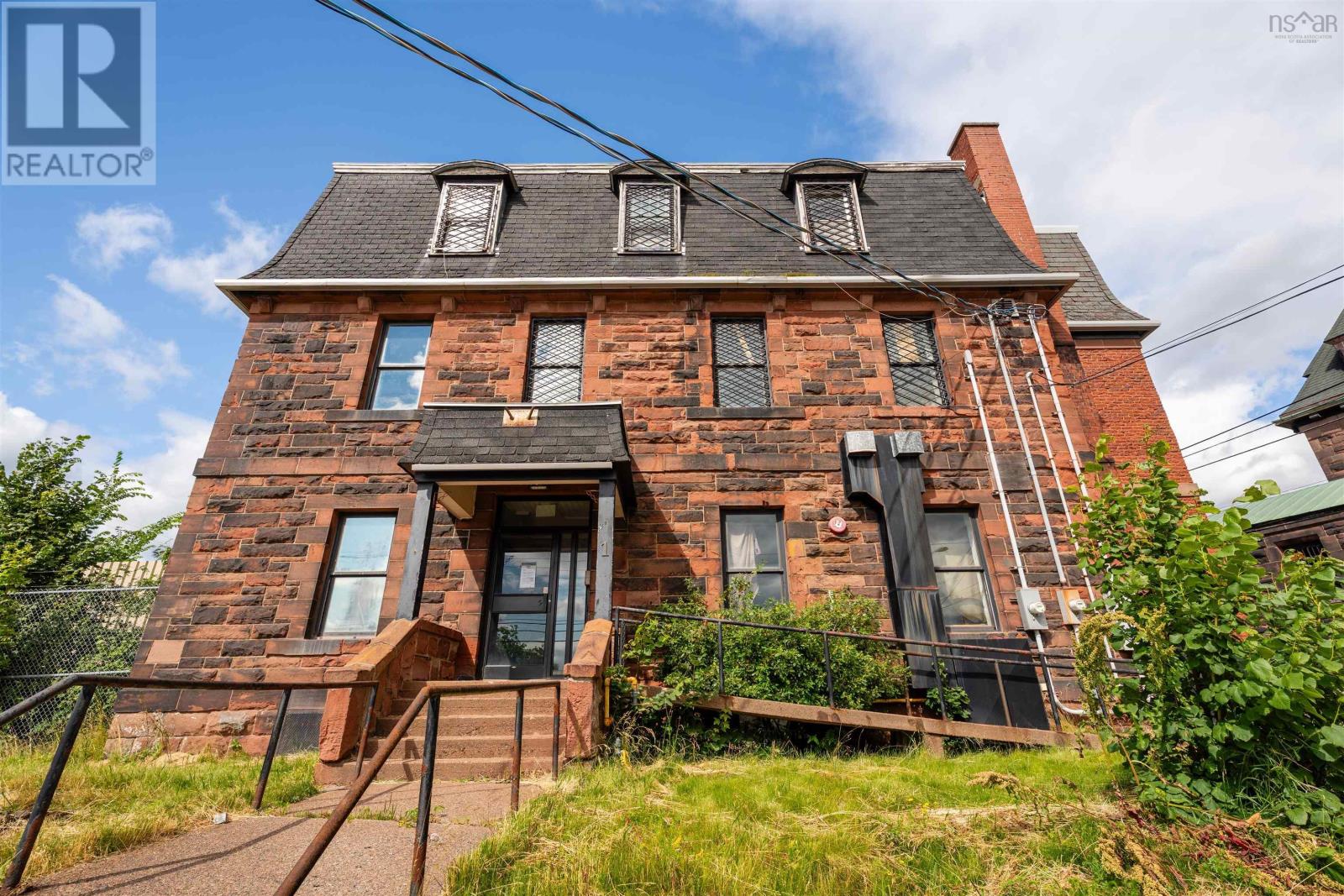 1 Lawrence Street, Amherst, Nova Scotia  B4H 3G4 - Photo 6 - 202619074