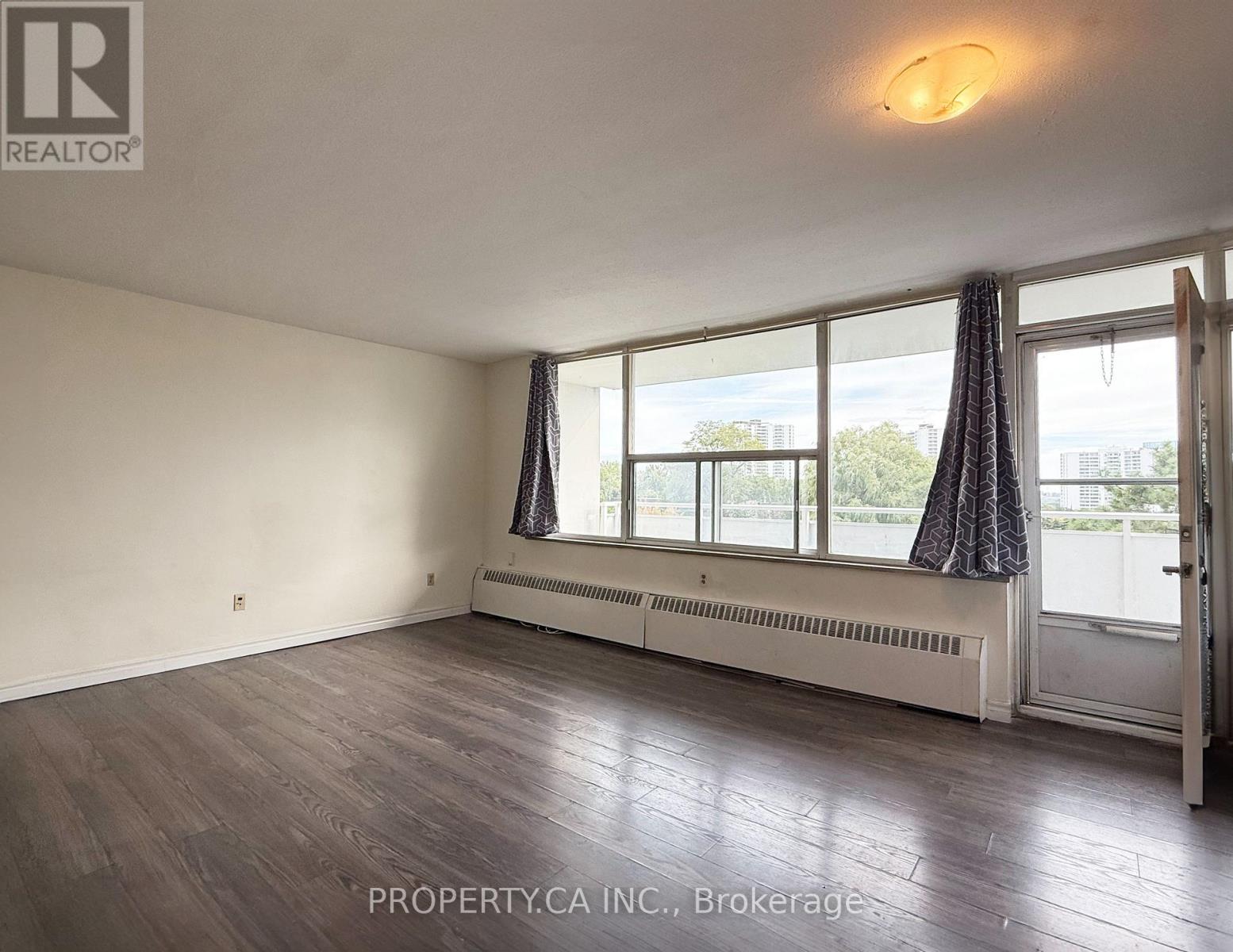 411 - 10 Parkway Forest Drive, Toronto, Ontario  M2J 1L3 - Photo 3 - C13787904