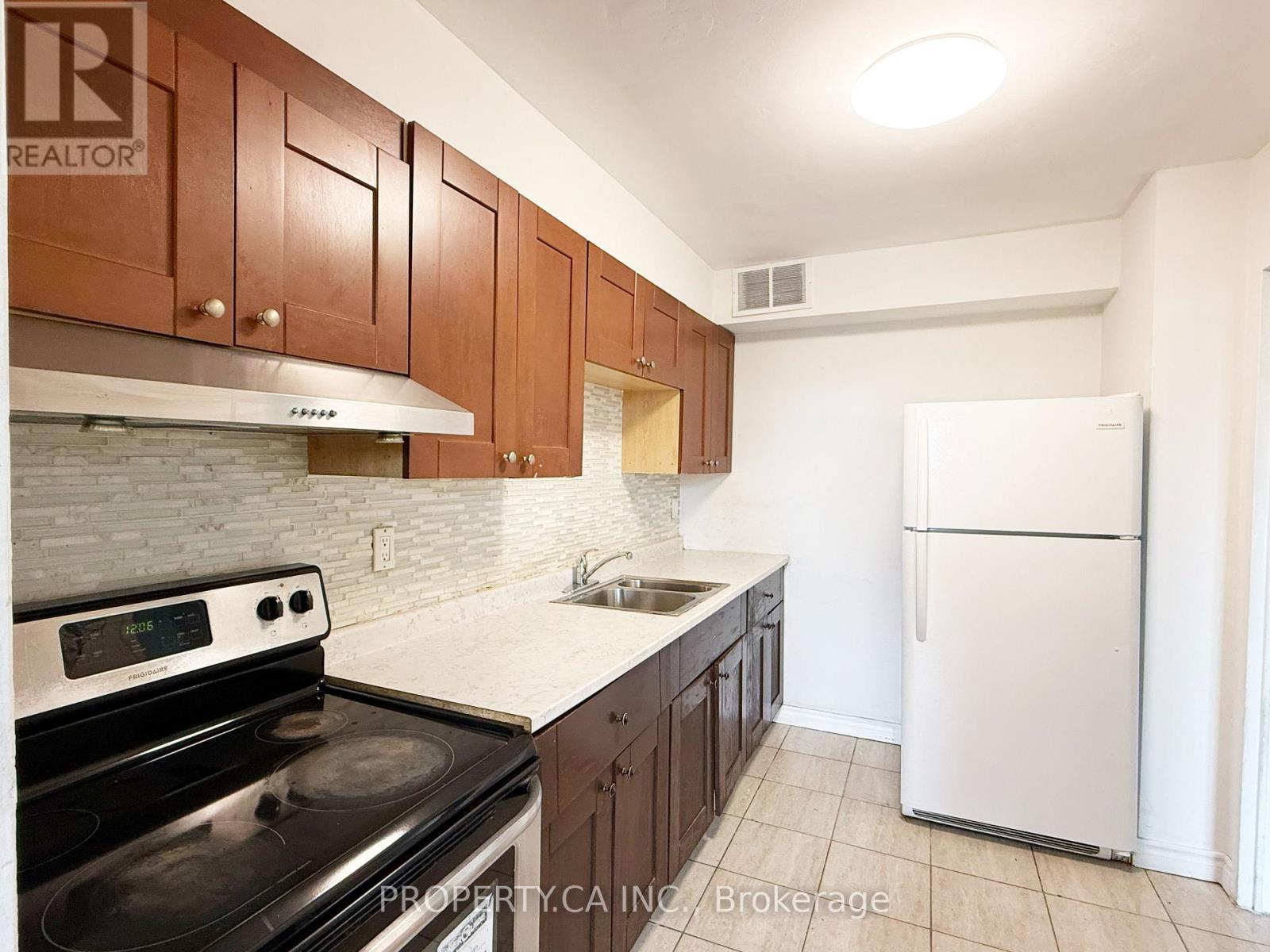 411 - 10 Parkway Forest Drive, Toronto, Ontario  M2J 1L3 - Photo 4 - C13787904