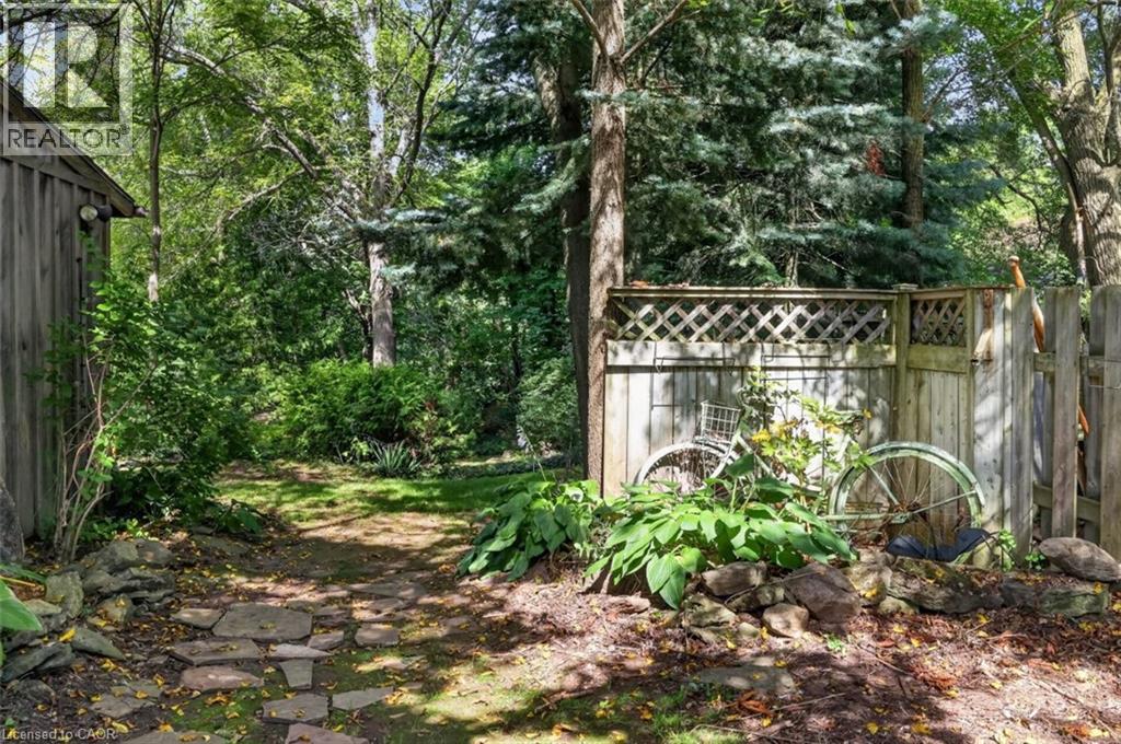 102 Ridge Road W, Grimsby, Ontario  L3M 4E7 - Photo 29 - 40859916