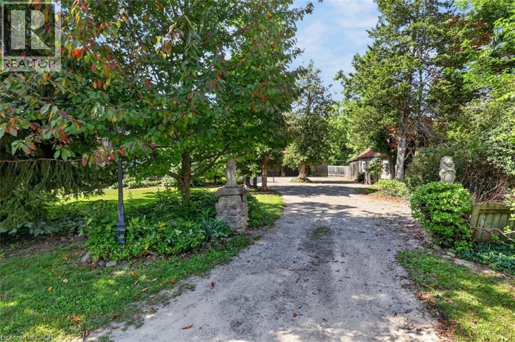 102 Ridge Road W, Grimsby, Ontario  L3M 4E7 - Photo 32 - 40859916