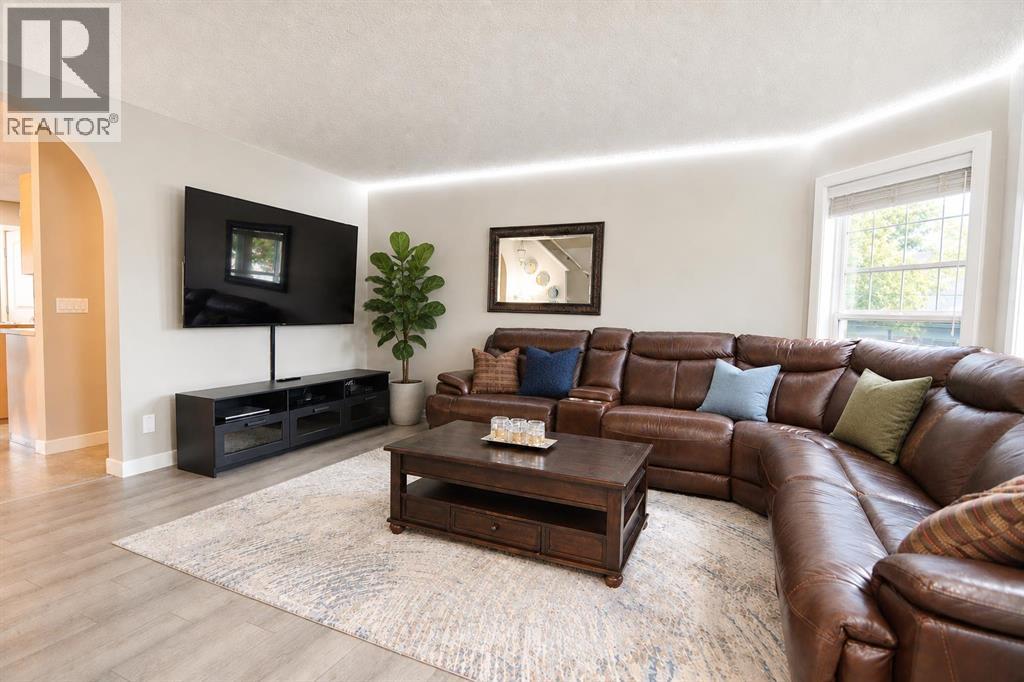 56 Taralake Park Ne, Calgary, Alberta  T3J 0B7 - Photo 4 - A2340357
