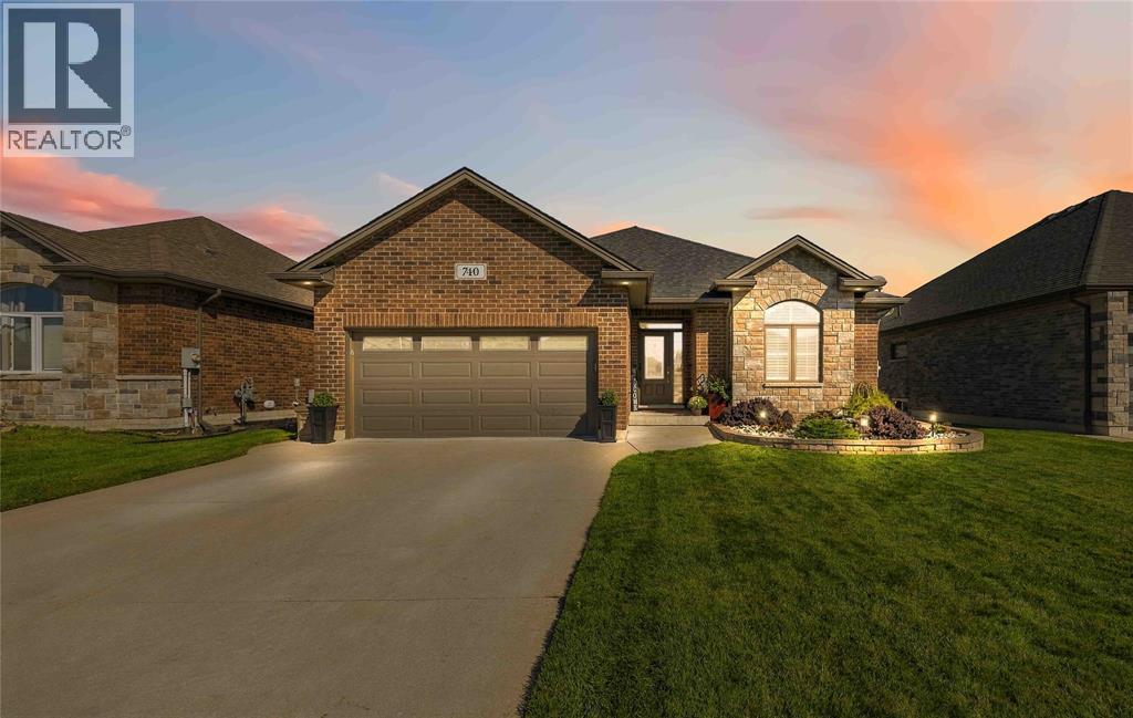 740 REMINGTON COURT photo 47