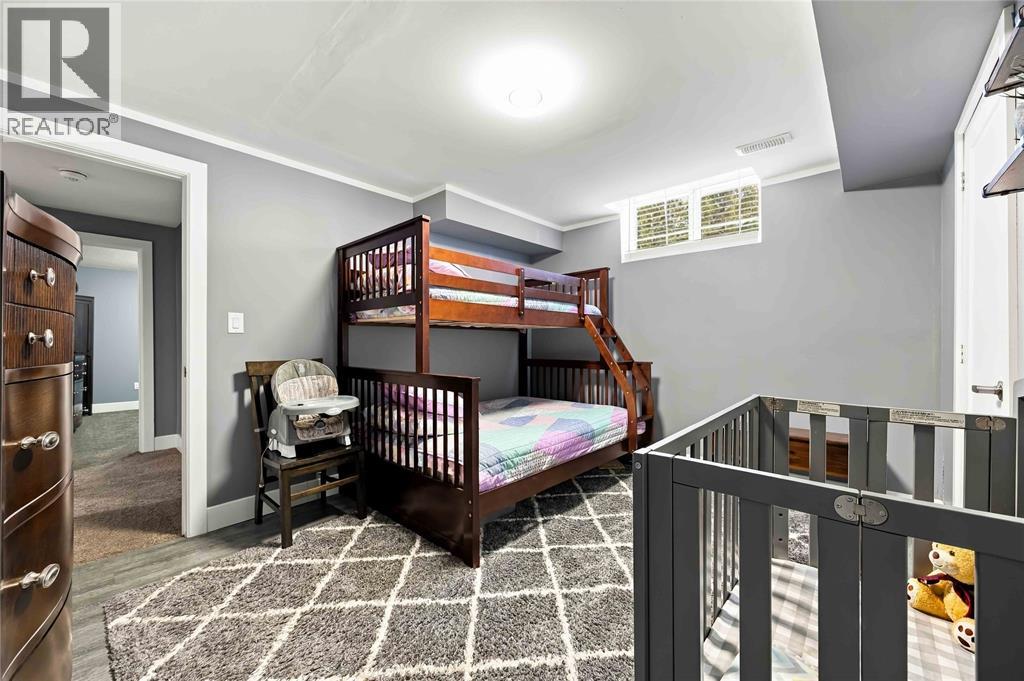740 REMINGTON COURT photo 33