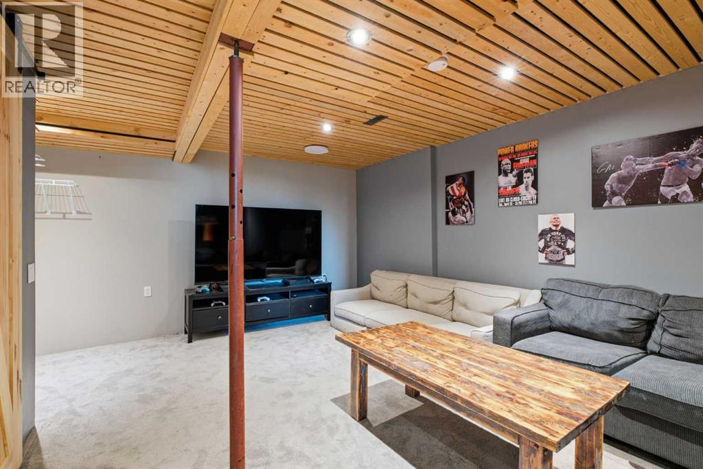48 West Aarsby Road, Cochrane, Alberta  T4C 1L3 - Photo 6 - A2341434