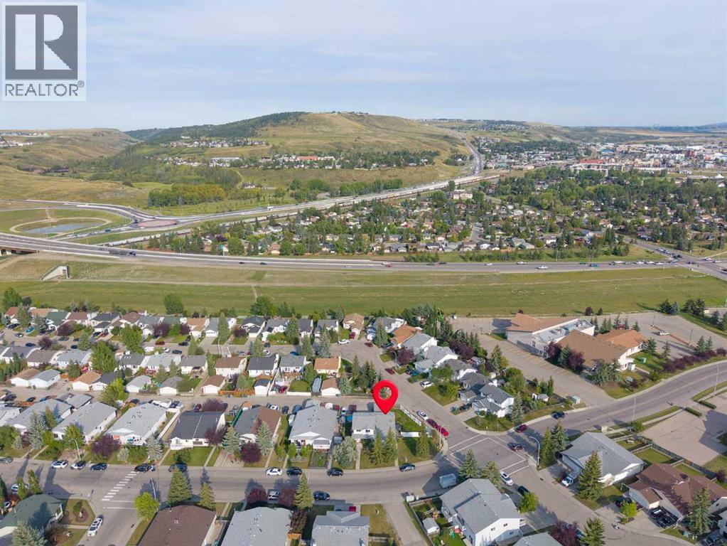 48 West Aarsby Road, Cochrane, Alberta  T4C 1L3 - Photo 29 - A2341434
