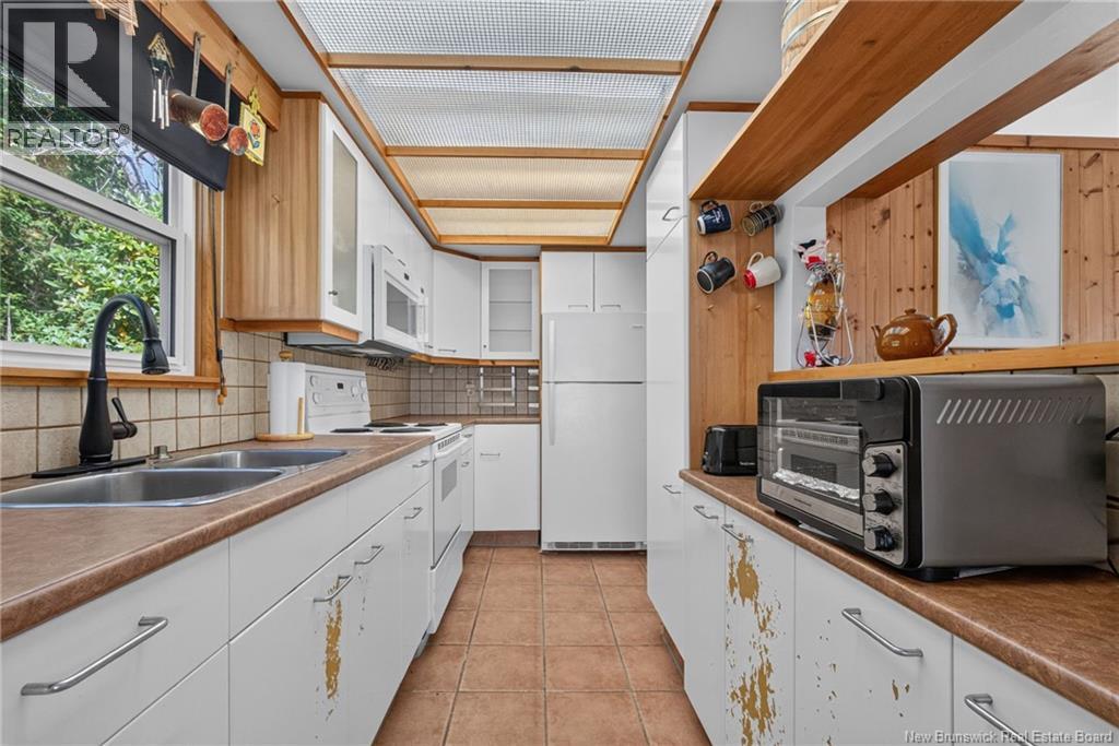 28 Young Street, Grand Bay-Westfield, New Brunswick  E5K 2P8 - Photo 8 - NB147576