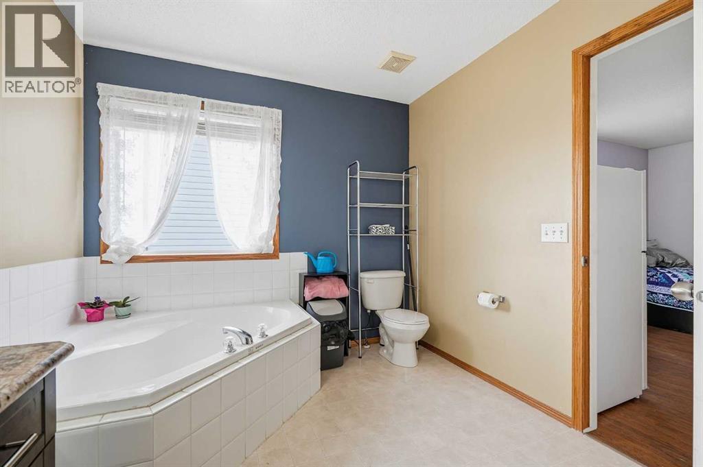 58 Cimarron Meadows Road, Okotoks, Alberta  T1S 1T6 - Photo 21 - A2345308