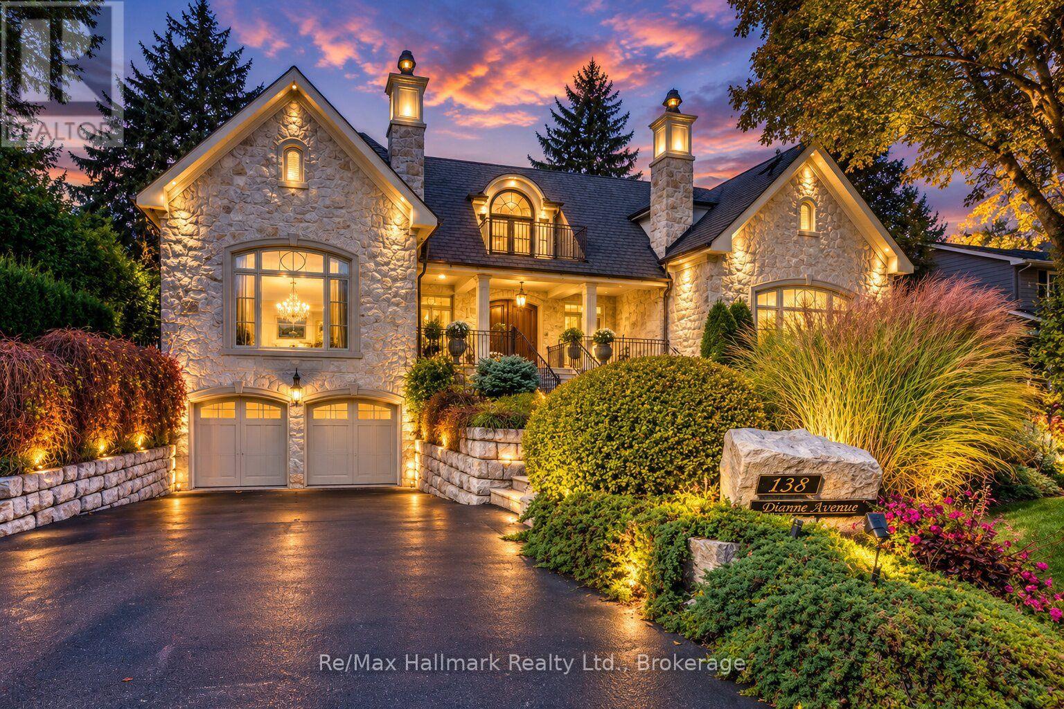 138 DIANNE AVENUE, Oakville, Ontario