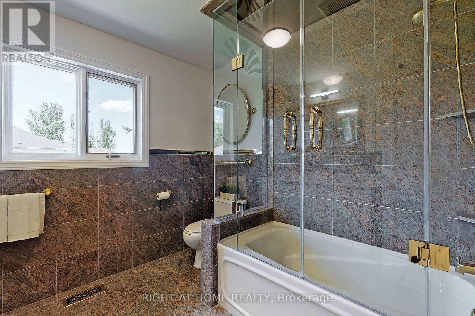 350 Sunset Beach Road N, Richmond Hill, Ontario  L4E 3H9 - Photo 23 - N13812340
