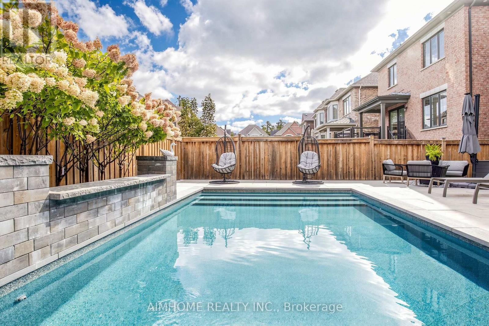 48 Pierre Berton Boulevard, Vaughan, Ontario  L0J 1C0 - Photo 47 - N13813696