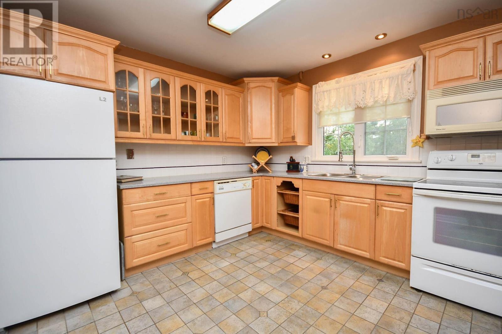 21 Sonia Drive, Lawrencetown, Nova Scotia  B2Z 1L2 - Photo 8 - 202624015