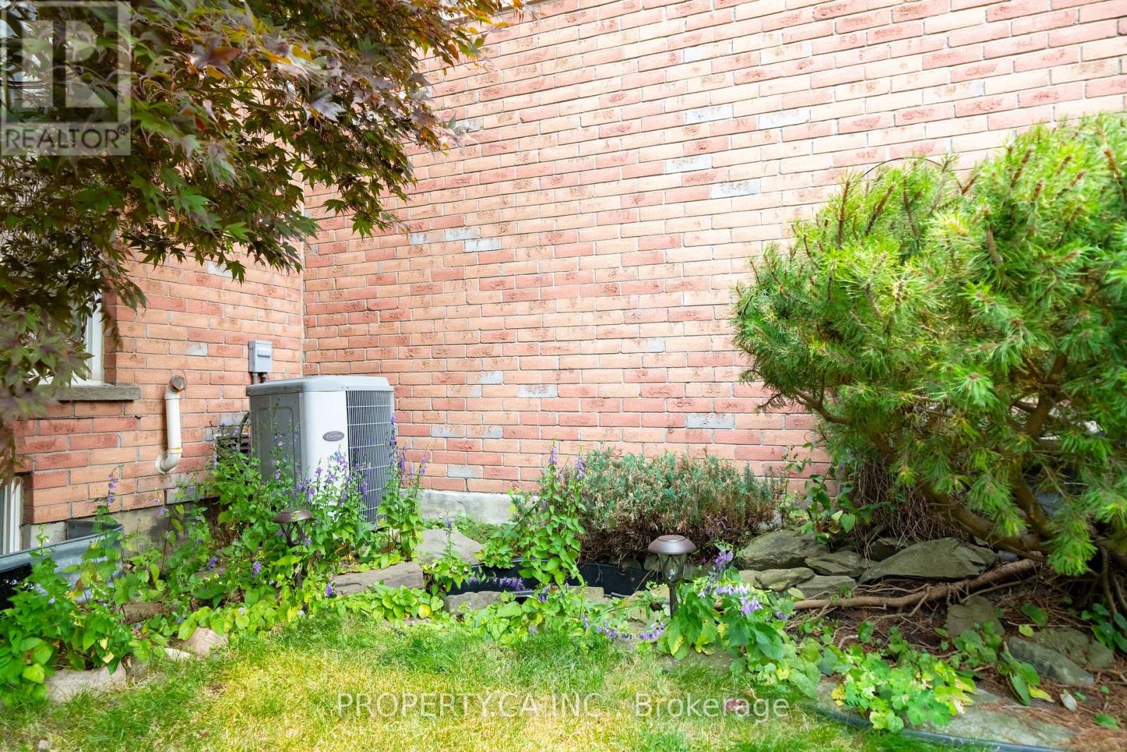 72 Desert Sand Drive, Brampton, Ontario  L6R 1V6 - Photo 38 - W13580614