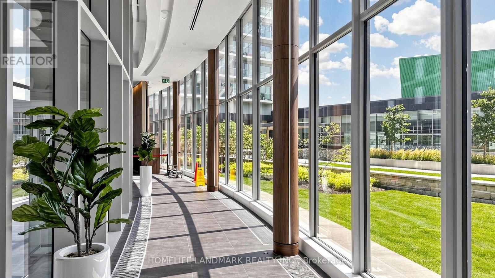 Sph09 - 117 Mcmahon Drive, Toronto, Ontario  M2K 2X9 - Photo 3 - C13807752